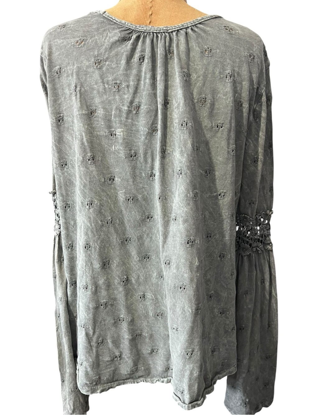 Anthropologie Eri + Ali 100% Cotton Bell Sleeve Crochet-Accent Top Like New S - Picture 4 of 9